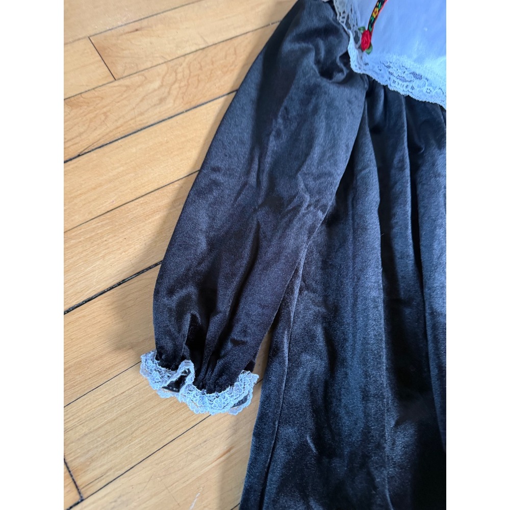 Vintage First In First Out Girls Black Velvet Dress Lace Floral Bib Collar - Picture 3 of 8